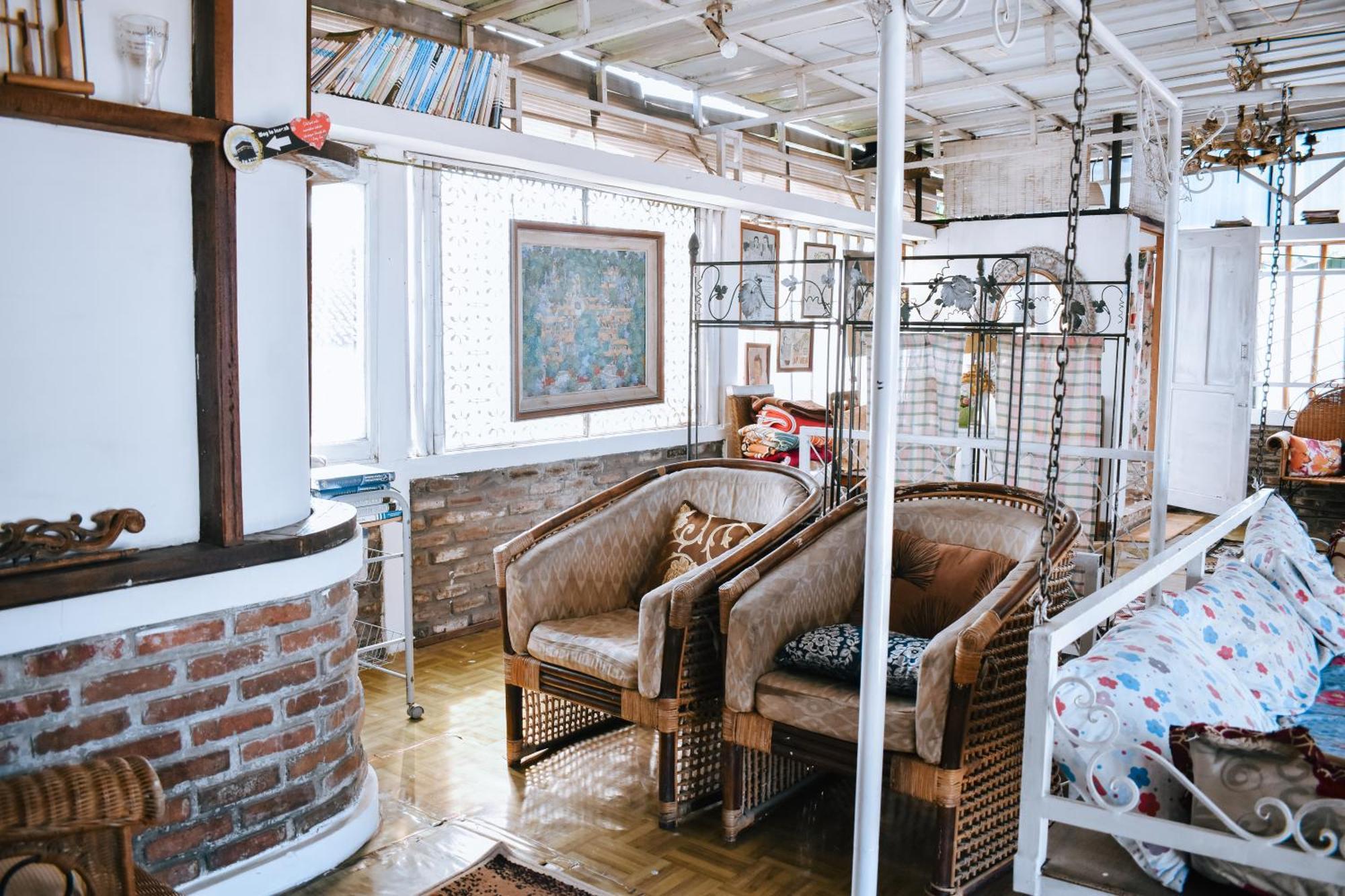 Imah Seuri By Kaya Rooms Tutugan ภายนอก รูปภาพ